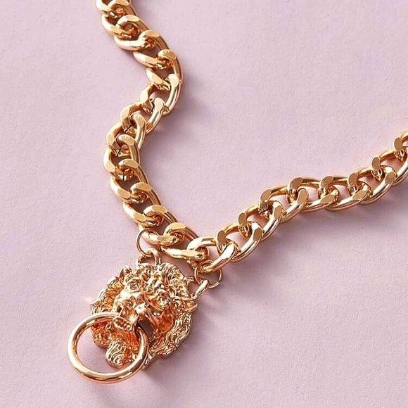 Exaggerated Gold Lion Chain Link Choker Necklace - Picture 10 of 10